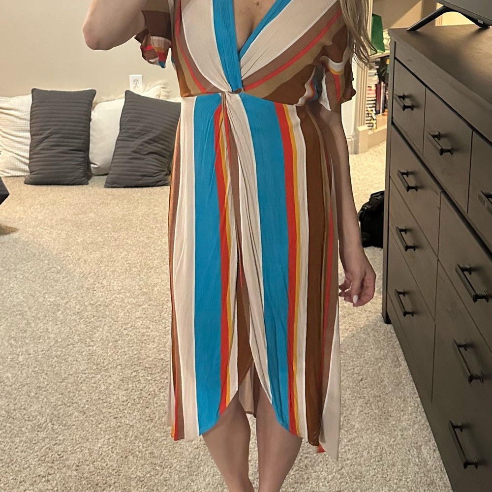 👗 Prettiest Summer Dress! - Picture 3 of 4
